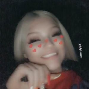 Meet your Posher, Briana